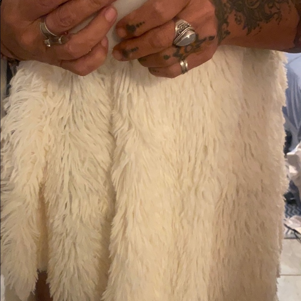 Softest duster EVER - Picture 3 of 8